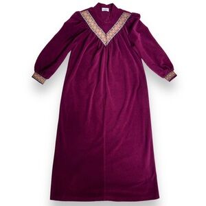 Vintage Vanity Fair Velour Zip Robe Housecoat Burgundy Soft Embroidered Flowers